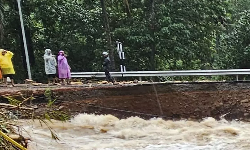 ഉരുൾപൊട്ടല്‍ ദുരന്തം : ചൂരല്‍മല ടൗണ്‍ വരെ വൈദ്യുതി എത്തിച്ചു, പുന:സ്ഥാപന പ്രവര്‍‍ത്തനങ്ങള്‍ ഊര്‍‍ജ്ജിതം ‍