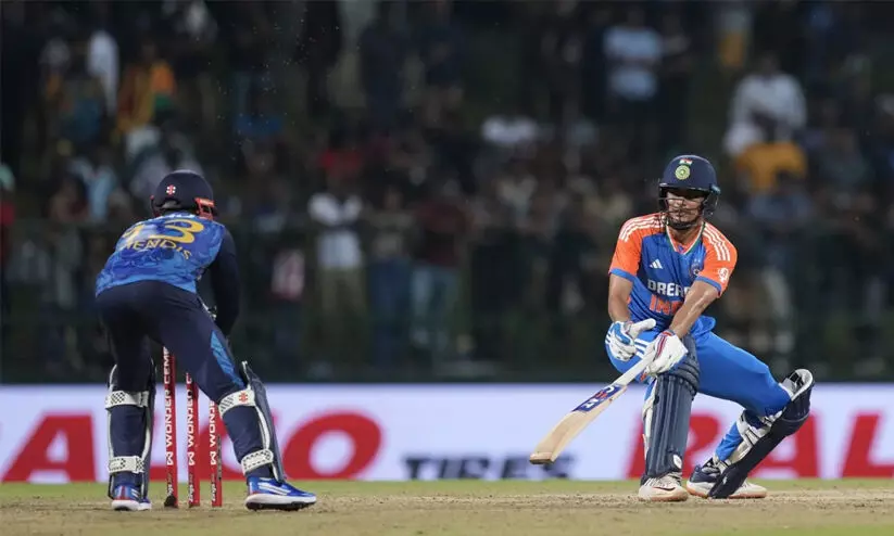 ഇന്ത്യൻ ബാറ്റർമാരെ പിടിച്ചുകെട്ടി ശ്രീലങ്ക; 138 റൺസ് വിജയലക്ഷ്യം ഇന്ത്യൻ ബാറ്റർമാരെ പിടിച്ചുകെട്ടി ശ്രീലങ്ക; 138 റൺസ് വിജയലക്ഷ്യം