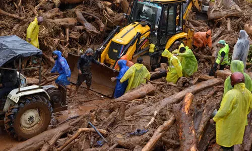 ആ സുന്ദരദേശം ഒരു മരണക്കയമായിരിക്കുന്നു...ആ പുഴക്കു പകരം ഇപ്പോൾ മരണപ്പുഴകൾ...