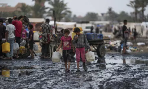 രോഗങ്ങളും പടരുന്നു; ഗസ്സ അഭയാർഥികൾക്ക് നരകജീവിതം