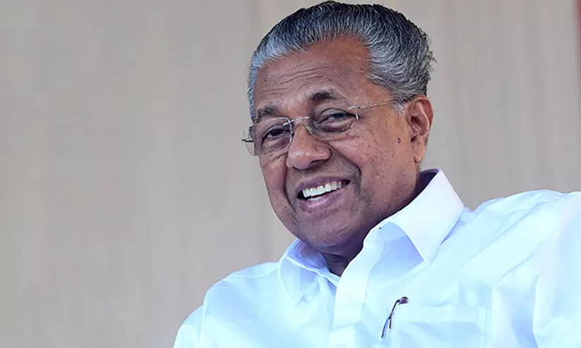 മാസപ്പടി കേസ്: ആരോപണങ്ങൾ ഉന്നയിക്കുന്നതിനപ്പുറം വസ്തുതകളൊന്നും ചൂണ്ടിക്കാട്ടാനാകുന്നില്ലെന്ന് സി.എം.ആർ.എൽ മാസപ്പടി കേസ്: ആരോപണങ്ങൾ ഉന്നയിക്കുന്നതിനപ്പുറം വസ്തുതകളൊന്നും ചൂണ്ടിക്കാട്ടാനാകുന്നില്ലെന്ന് സി.എം.ആർ.എൽ