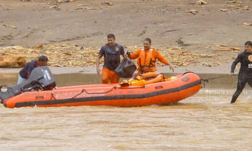 തീരാനോവ്... മലപ്പുറത്ത് ലഭിച്ച മൃതദേഹങ്ങൾ വയനാട്ടിലെത്തിച്ചു തീരാനോവ്... മലപ്പുറത്ത് ലഭിച്ച മൃതദേഹങ്ങൾ വയനാട്ടിലെത്തിച്ചു