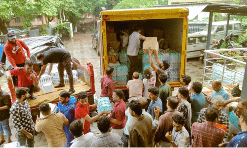 സഹായം ഒഴുകിയെത്തി; വയനാട്ടിലേക്ക് പോയത് 13 ട്രക്കുകൾ