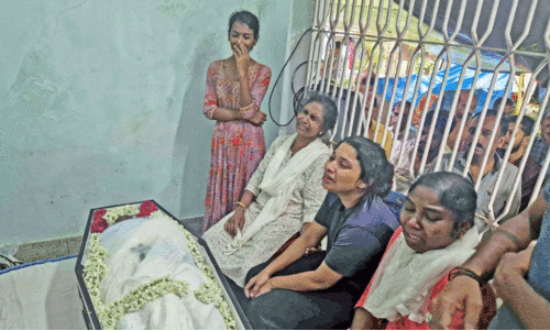 മുണ്ടക്കൈ ഉരുൾപൊട്ടൽ; നാടിന്റെ നൊമ്പരമായി പ്രിയങ്കയുടെ വിയോഗം