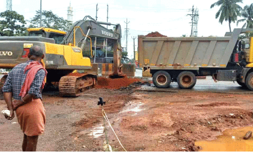 ആ​കാ​ശ​പാ​ത​യി​ല്ല; അ​ടി​പ്പാ​ത നി​ർ​മാ​ണം തു​ട​ങ്ങി
