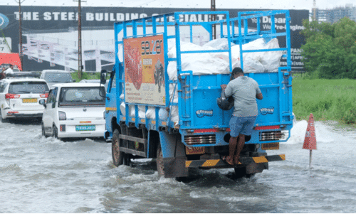 മ​ഴ​ക്ക്​ അ​ൽ​പം ശ​മ​നം​; ദു​രി​തം ബാ​ക്കി