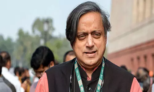 എം.പി മാർക്ക് ഫണ്ട് വകയിരുത്താൻ വയനാട് ഉരുൾപൊട്ടൽ വൻ പ്രകൃതി ദുരന്തമായി പ്രഖ്യാപിക്കണം -അമിത് ഷായോട് ശശി തരൂർ