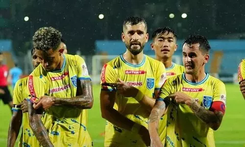 ഈ ചരിത്രജയം വയനാടിന്! മുംബൈയെ ഗോൾമഴയിൽ മുക്കി കേരള ബ്ലാസ്റ്റേഴ്സ് (8-0) ഈ ചരിത്രജയം വയനാടിന്! മുംബൈയെ ഗോൾമഴയിൽ മുക്കി കേരള ബ്ലാസ്റ്റേഴ്സ് (8-0)