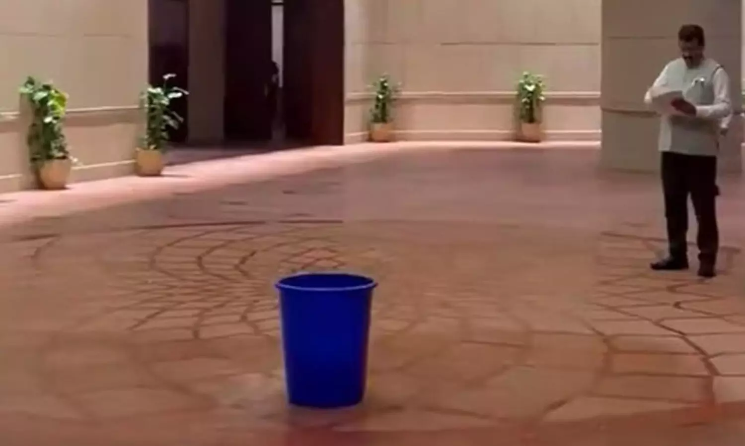 പാർലമെന്റ് കെട്ടിടത്തിലെ ചോർച്ച ലോക്സഭയിൽ ഉന്നയിച്ച് പ്രതിപക്ഷം; ചെറിയ പ്രശ്നമെന്ന് കേന്ദ്രം