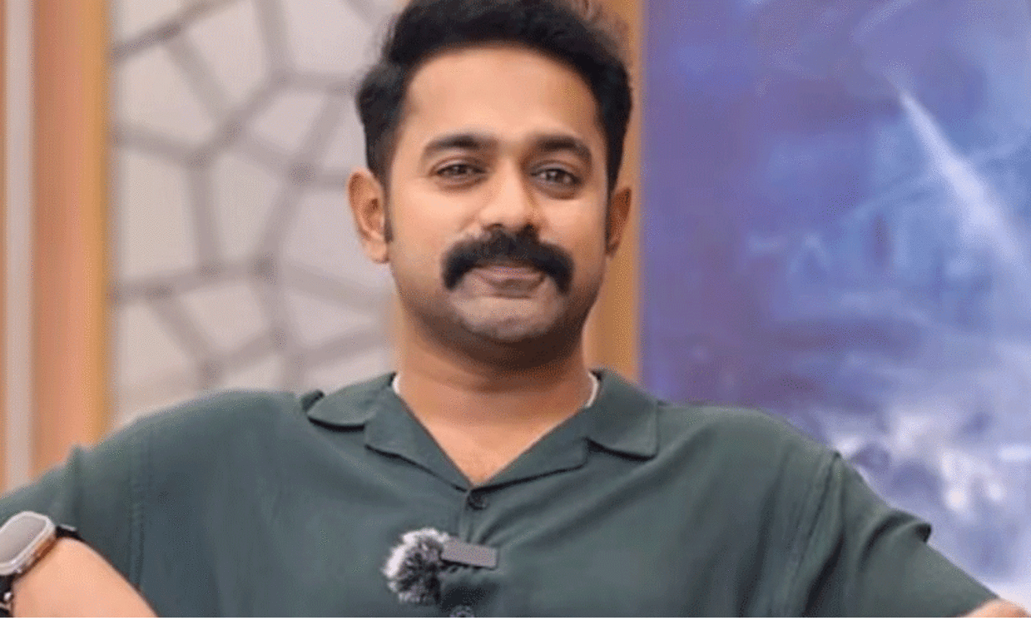 വയനാടിനായി എല്ലാവരും  മുന്നോട്ട് വരണം; സഹായവുമായി ആസിഫ് അലി