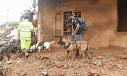 കൊടിയും ചിഹ്നവും മറന്ന് അവർ ഇവിടെ ഒന്നാണ്