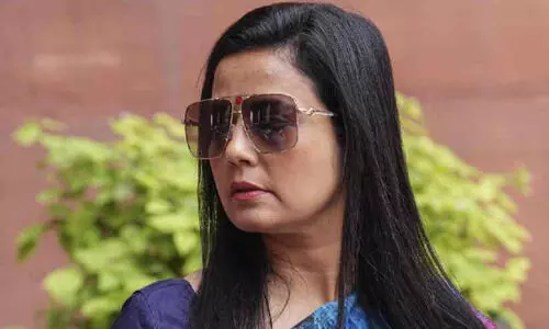 പുറത്ത് കടലാസ് ചോർച്ച, അകത്ത് വെള്ളച്ചോർച്ച; തെരഞ്ഞെടുപ്പിനുശേഷം പാർലമെന്റ് ആടിയുലഞ്ഞെന്ന് മെഹുവ