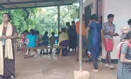 അർധരാത്രിയിൽ വനാന്തർ ഭാഗത്ത് നിന്ന് വലിയ ശബ്ദം: ചോക്കാട്ട് ആദിവാസികളെ മാറ്റിപ്പാർപ്പിച്ചു