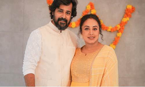 Pearle Maaney And Sreenish Donate 5 lakhs In Cm Relief Fund  To Wayanad landslide
