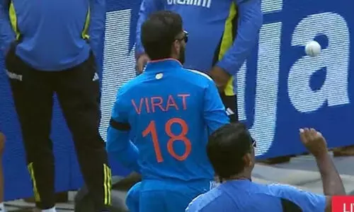 ശ്രീലങ്കക്കെതിരെ ഇന്ത്യൻ ടീം ഇറങ്ങിയത് കറുത്ത ആം ബാൻഡ് ധരിച്ച്; കാരണം തിരഞ്ഞ് ആരാധകർ