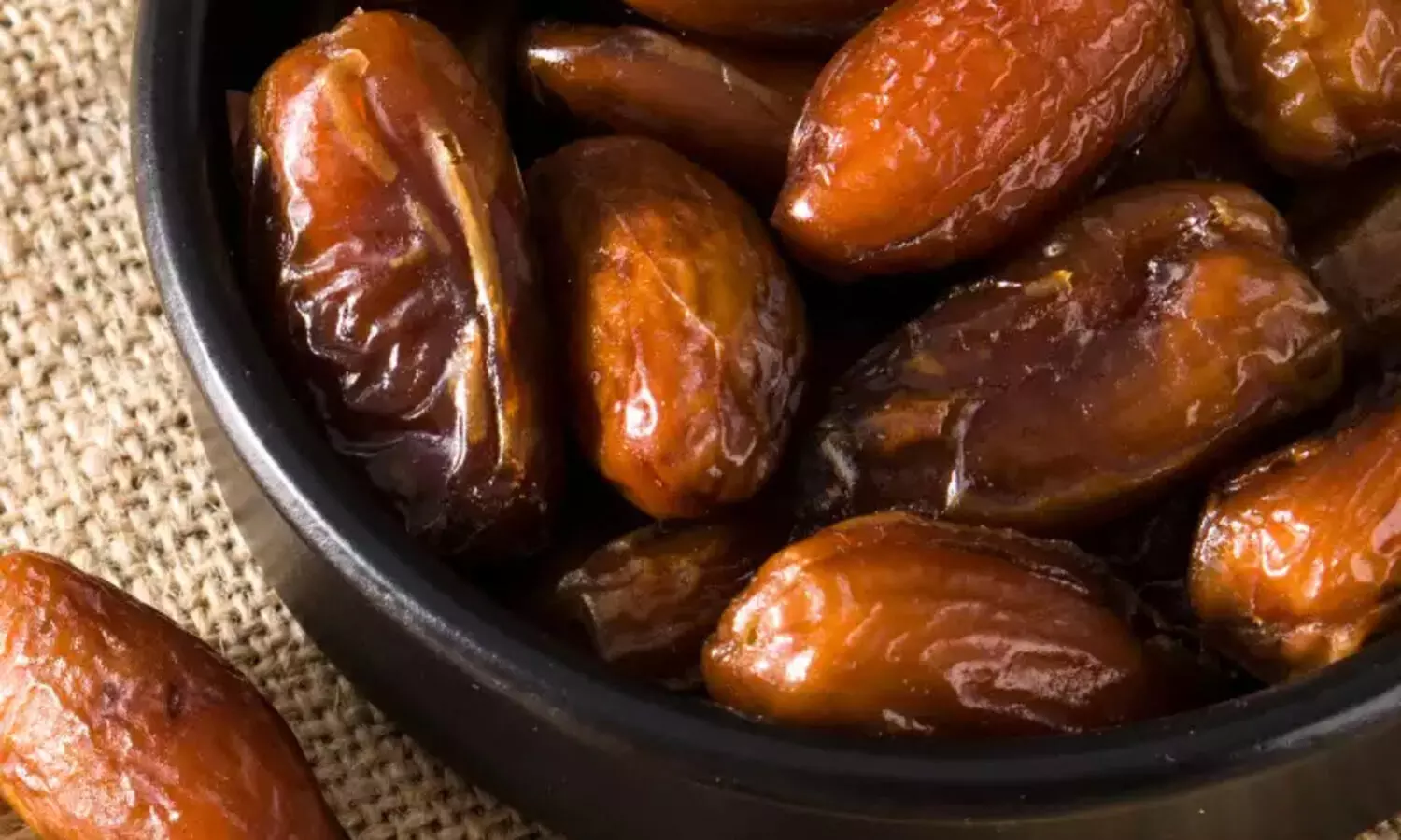 ഈ​ത്ത​പ്പ​ഴ രു​ചി വി​ടാ​തെ റ​മ​ദാ​ൻ