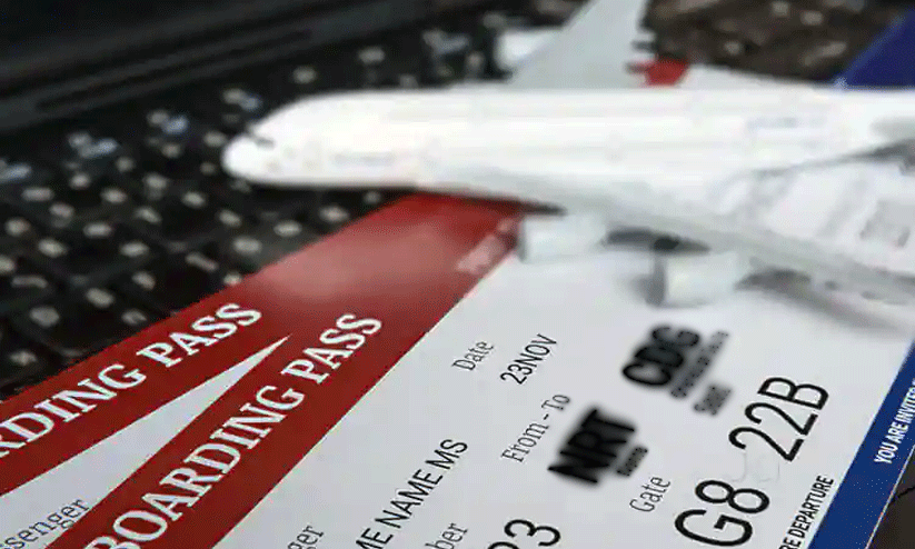 ബംഗളൂരു എക്സ്പ്രസ് റദ്ദാക്കൽ വിമാന, ബസ് ടിക്കറ്റുകളിൽ വർധന ബംഗളൂരു എക്സ്പ്രസ് റദ്ദാക്കൽ വിമാന, ബസ് ടിക്കറ്റുകളിൽ വർധന