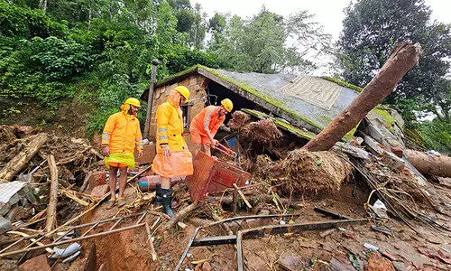 മുഖ്യമന്ത്രിയുടെ ദുരിതാശ്വാസ നിധി: ക്യു.ആർ കോഡ് സംവിധാനം പിൻവലിച്ചു; പകരം യു.പി.ഐ ഐ.ഡി