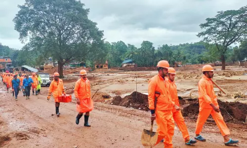 സി.പി.എം. എം.എൽ.എമാർ ഒരു മാസത്തെ വേതനം ദുരിതാശ്വാസ നിധിയിലേക്ക് നൽകും