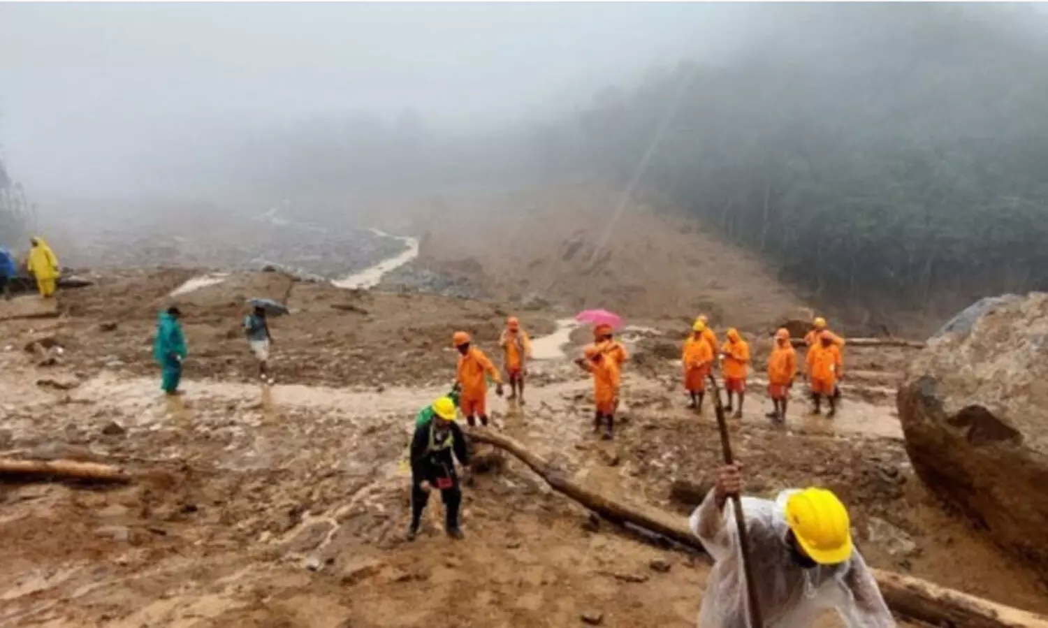 ക്യാമ്പുകളിൽ ആശ്വാസവുമായി മന്ത്രിമാർ, സാധ്യമായതെല്ലാം ചെയ്യുമെന്ന് മന്ത്രി പി. രാജീവ്