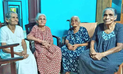 സ​ഹോ​ദ​രി​മാ​ർ