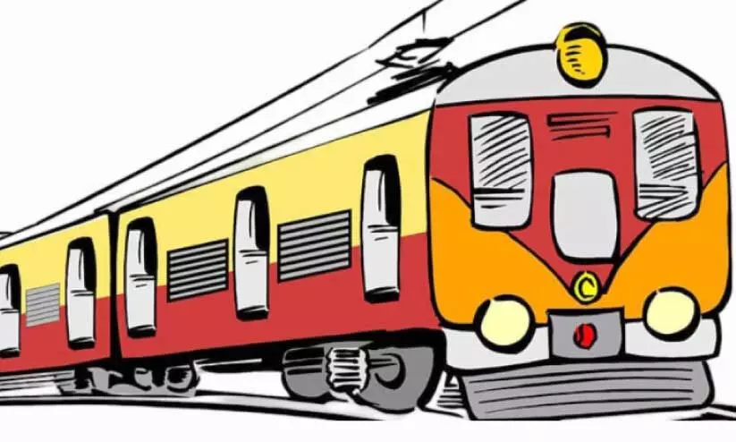 സ്റ്റേഷൻ നവീകരിച്ചിട്ടും പ്രയോജനമില്ല; കുമാരനല്ലൂരുകാരുടെ യാത്രാദുരിതം സ്റ്റേഷൻ നവീകരിച്ചിട്ടും പ്രയോജനമില്ല; കുമാരനല്ലൂരുകാരുടെ യാത്രാദുരിതം