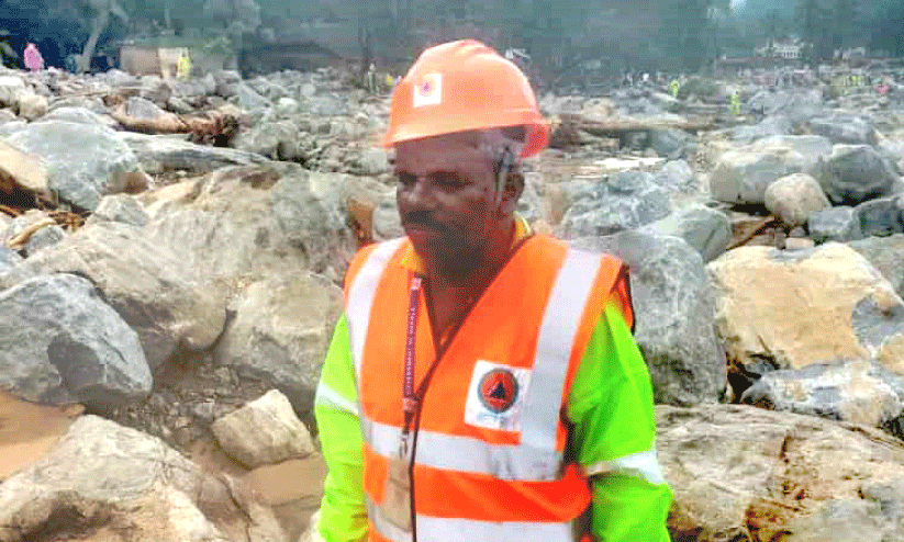 മനസ്സ് മരവിച്ച കാഴ്ചയിൽ ഉള്ളുപൊള്ളി രക്ഷാപ്രവർത്തനം മനസ്സ് മരവിച്ച കാഴ്ചയിൽ ഉള്ളുപൊള്ളി രക്ഷാപ്രവർത്തനം