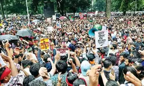 തുടക്കം കലാലയങ്ങളിൽനിന്ന്; യുവരോഷത്തിൽ തിളച്ച് ബംഗ്ലാദേശ്