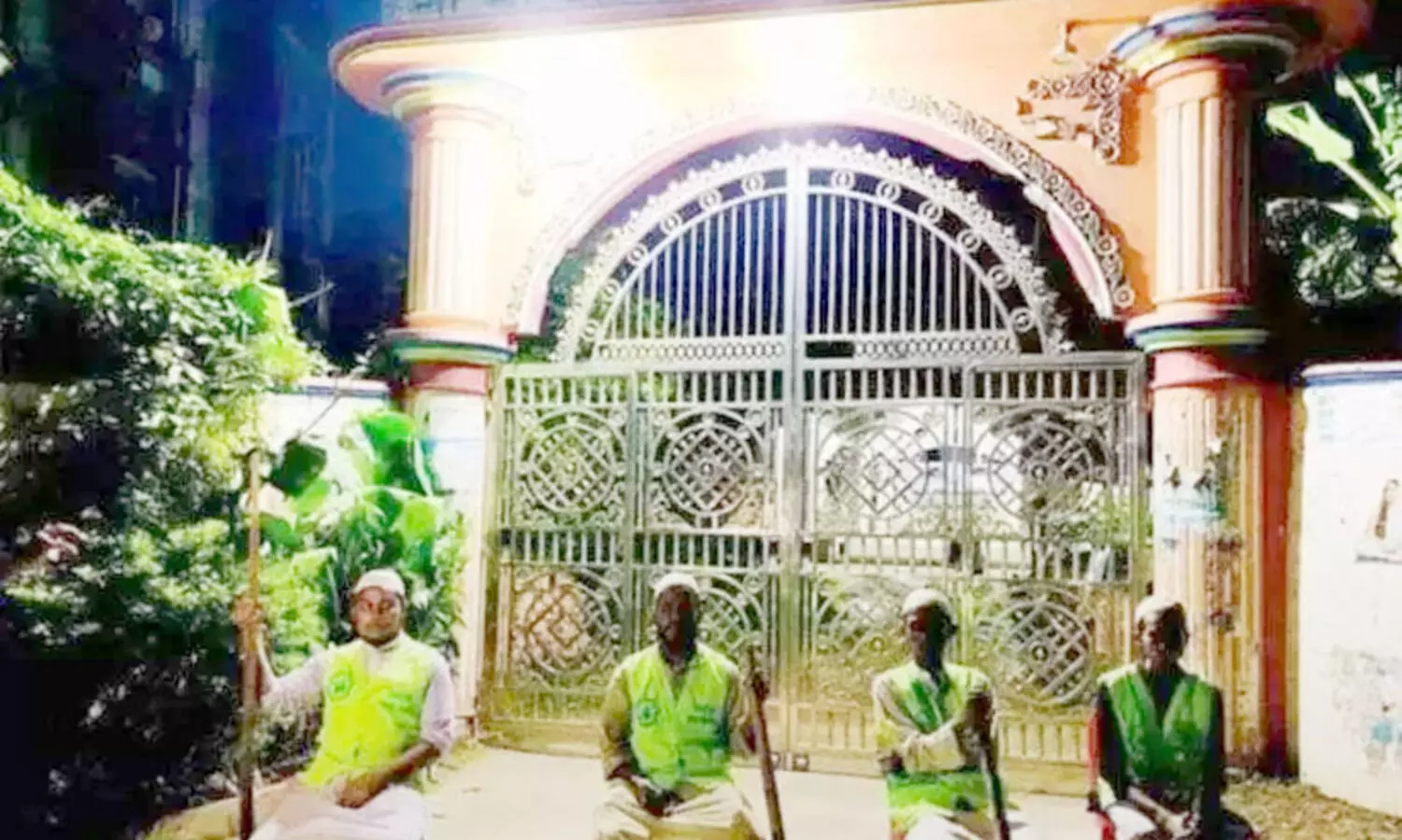 ബംഗ്ലാ​ദേശിൽ ഹിന്ദുക്കളെ സംരക്ഷിക്കാൻ   പള്ളികളിലൂടെ ആഹ്വാനം