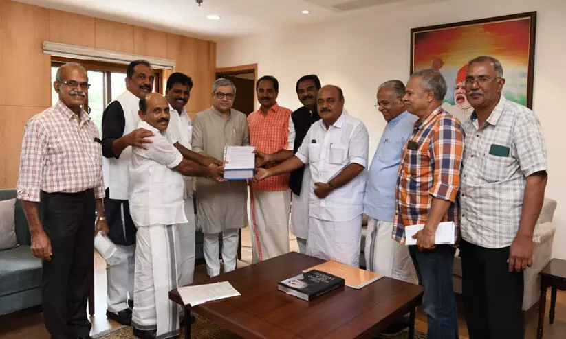 കെ-റെയിൽ പദ്ധതിക്കെതിരെ റെയിൽവെ മന്ത്രിക്ക് 25,000 കുടുംബങ്ങളുടെ സങ്കട ഹരജി