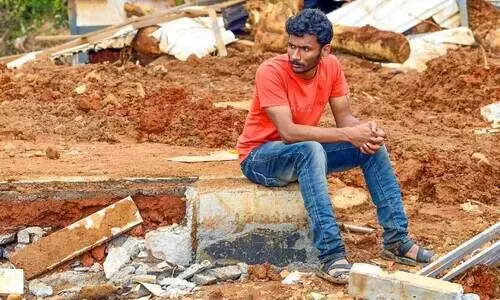 ഒടുവിൽ ലിജോയെത്തി; പപ്പയും മമ്മിയും വീടുമില്ലാത്ത മണ്ണിൽ ഒടുവിൽ ലിജോയെത്തി; പപ്പയും മമ്മിയും വീടുമില്ലാത്ത മണ്ണിൽ