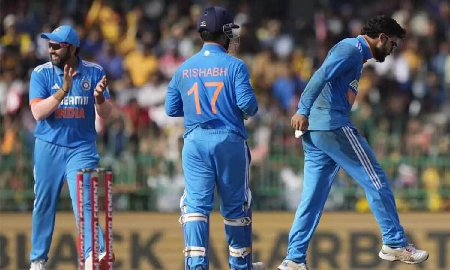 സെഞ്ച്വറിക്കരികെ വീണ് ഫെർണാണ്ടോ, പരാഗിന് മൂന്നു വിക്കറ്റ്; ഇന്ത്യക്ക് 249 റൺസ് വിജയലക്ഷ്യം