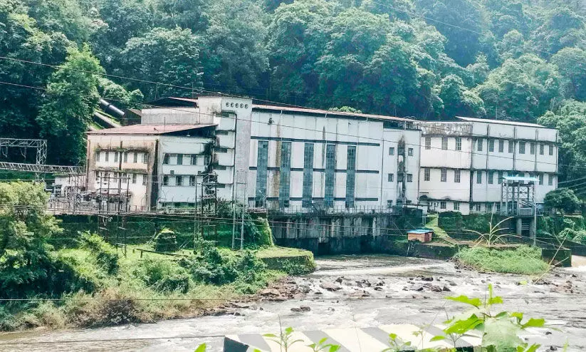 നേ​ര്യ​മം​ഗ​ലം വൈ​ദ്യു​തി നി​ല​യം