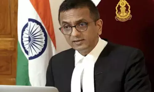 തന്റെ കസേരയിലിരുന്ന് സമ്മർദ്ദം അനുഭവിച്ചറിയു; അഭിഭാഷകനോട് സുപ്രീംകോടതി ചീഫ് ജസ്റ്റിസ്