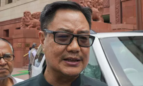 വഖഫ് ബോർഡിൽ മുസ്ലിം ഇതര വിഭാഗക്കാർക്കും പ്രാതിനിധ്യം; വിവാദ ബില്ലിന്റെ കൂടുതൽ വിവരങ്ങൾ പുറത്ത് വഖഫ് ബോർഡിൽ മുസ്ലിം ഇതര വിഭാഗക്കാർക്കും പ്രാതിനിധ്യം; വിവാദ ബില്ലിന്റെ കൂടുതൽ വിവരങ്ങൾ പുറത്ത്