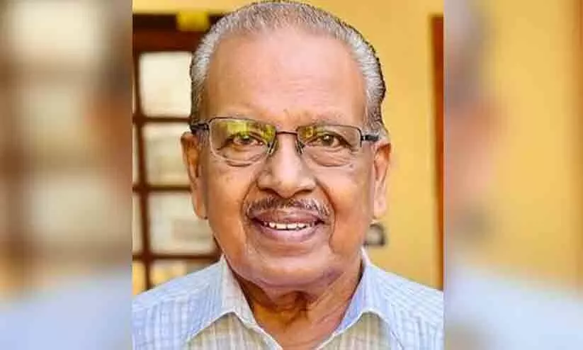 കൈനകരി സുരേന്ദ്രൻ അന്തരിച്ചു കൈനകരി സുരേന്ദ്രൻ അന്തരിച്ചു