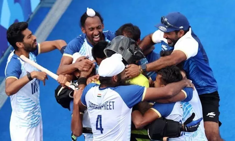 ഒളിമ്പിക് ഹോക്കിയിൽ ഇന്ത്യക്ക് വെങ്കലം; സ്പെയിനിനെ തകർത്തത് ഒന്നിനെതിരെ രണ്ട് ഗോളുകൾക്ക് ഒളിമ്പിക് ഹോക്കിയിൽ ഇന്ത്യക്ക് വെങ്കലം; സ്പെയിനിനെ തകർത്തത് ഒന്നിനെതിരെ രണ്ട് ഗോളുകൾക്ക്