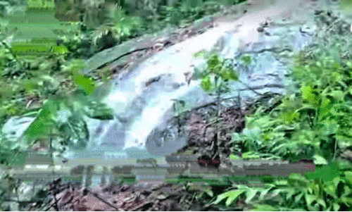 ഉ​രു​ൾ​പൊ​ട്ട​ൽ, മ​ണ്ണി​ടി​ച്ചി​ൽ ഭീ​ഷ​ണി​യി​ൽ നാട്