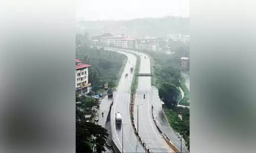 മ​ഴ ദു​ര​ന്ത​ങ്ങ​ൾ മം​ഗ​ളൂ​രു ദേ​ശീ​യ​പാ​ത​യി​ൽ വേ​ഗ​പ്പൂ​ട്ട്