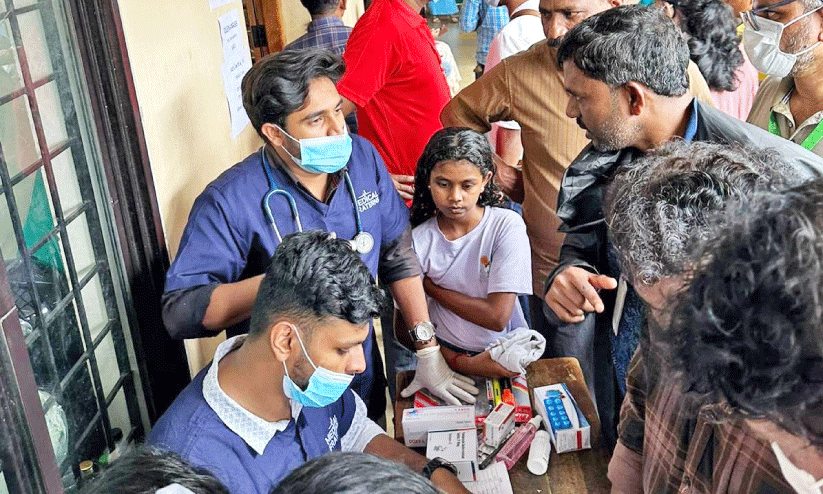 ദുരന്തമേഖലയിൽ കർമനിരതരായി ഡോക്ടർമാർ