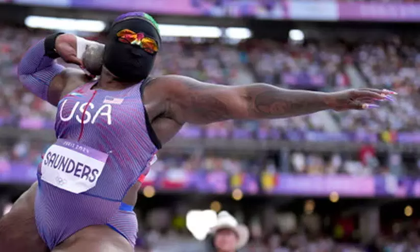 നോൺ ബൈനറി അത്ലെറ്റിനെ അവൾ എന്ന് അഡ്രസ് ചെയ്ത് കമന്‍റേറ്റർ; അപ്പോൾ തന്നെ തിരുത്തി സഹ കമന്‍റേറ്റർ