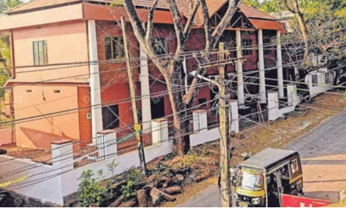 ക്വിറ്റിന്ത്യ മന്ദിരം തുറന്നു നൽകണം