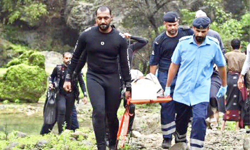 സലാലയിൽ ഒരാൾ കുളത്തിൽ മുങ്ങിമരിച്ചു സലാലയിൽ ഒരാൾ കുളത്തിൽ മുങ്ങിമരിച്ചു