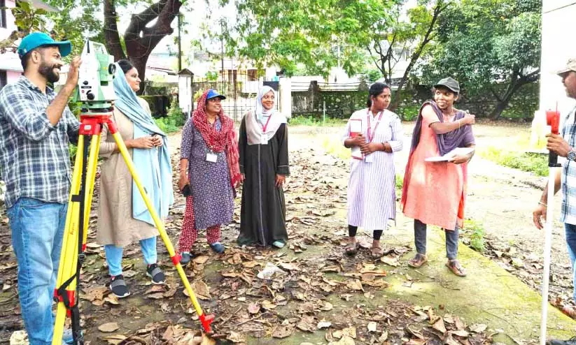 Topographical survey in subash park Topographical survey in subash park