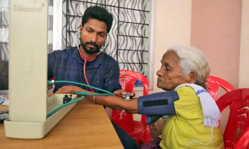 പുതിയ വെല്ലുവിളികളിൽ പതറുന്നുവോ ആരോഗ്യകേരളം? പുതിയ വെല്ലുവിളികളിൽ പതറുന്നുവോ ആരോഗ്യകേരളം?