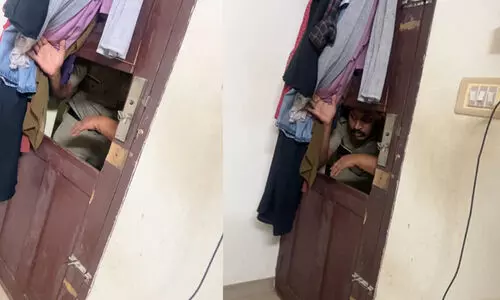 അർധരാത്രി വീടിന്റെ വാതിൽ ചവിട്ടിപൊളിച്ചു; യൂത്ത് കോൺഗ്രസ് നേതാവിന്റെ വീട്ടിൽ പൊലിസ് തേർവാഴ്ച, വൻ പ്രതിഷേധം