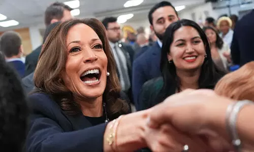 സർവേകളിൽ ട്രംപിനെ പിന്നിലാക്കി കമല ഹാരിസ്; ഡെമോക്രാറ്റിക് സ്ഥാനാർഥിക്ക് മികച്ച നേട്ടം