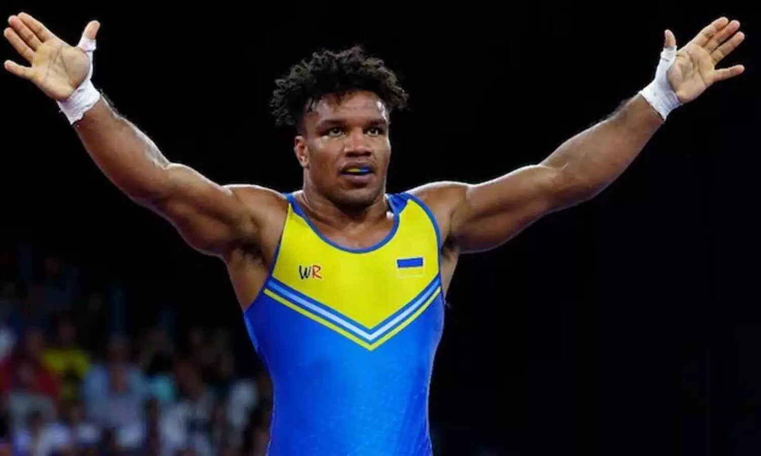 ‘രാജ്യത്തിനായി യുദ്ധം ചെയ്യുന്നവരുമായി ഞാൻ ഈ മെഡൽ പങ്കുവെക്കുന്നു’; യുക്രെയ്നായി മൂന്നാം ഒളിമ്പിക്സ് മെഡലും നേടി കളമൊഴിഞ്ഞ് പാർലമെന്റംഗം