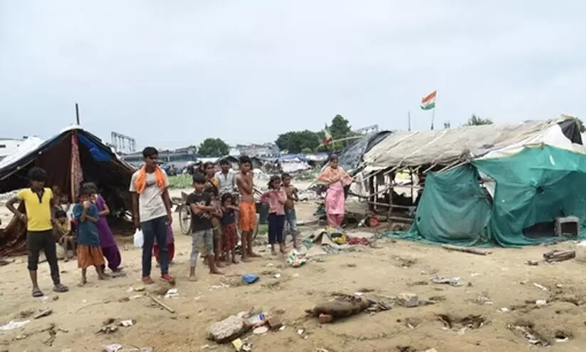 ബംഗ്ലാദേശിൽ നിന്നുള്ളവരെന്ന് ആരോപിച്ച് മുസ്‍ലിം കുടുംബങ്ങളെ ആക്രമിച്ച് ഹിന്ദു രക്ഷാദൾ