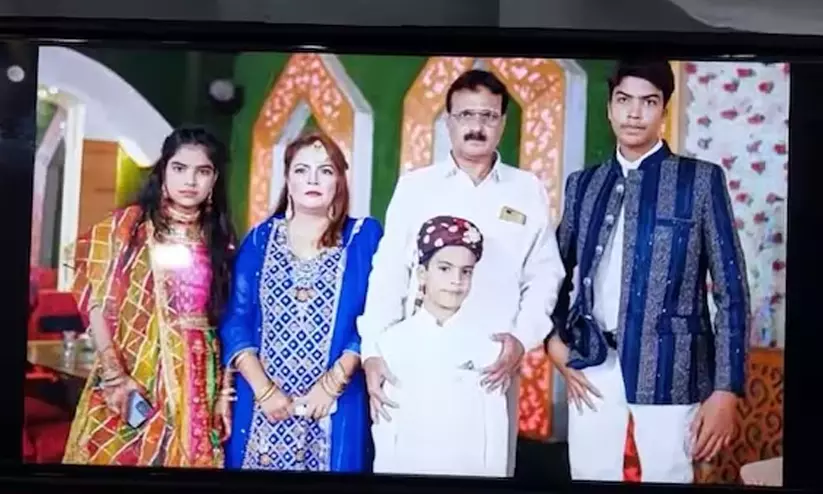 വിവാഹത്തിൽ പങ്കെടുക്കാൻ യു.പിയിൽ നിന്നുപോയ കുടുംബം രണ്ട് വർഷമായി പാകിസ്താനിൽ കുടുങ്ങി വിവാഹത്തിൽ പങ്കെടുക്കാൻ യു.പിയിൽ നിന്നുപോയ കുടുംബം രണ്ട് വർഷമായി പാകിസ്താനിൽ കുടുങ്ങി